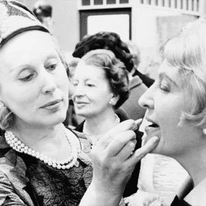 Estée Lauder Makeup Photo